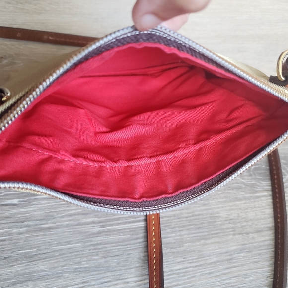 DOONEY & BOURKE INC.TRIPLE ZIP SLING BAG - Picture 12 of 16